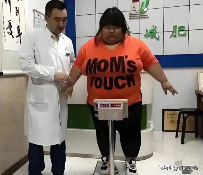 被丈夫喂到330斤 睡塌两张床的校花 7年后怎样了